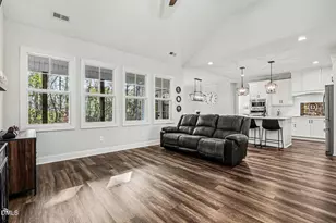 245 Creek Crossing Dr, Benson, NC 27504 - Photo 5