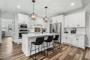 245 Creek Crossing Dr, Benson, NC 27504 - Photo 7