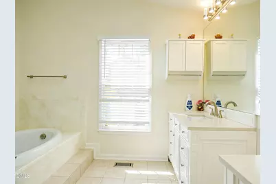 119 Woodshire Lane, Chapel Hill, NC 27514 - Photo 9