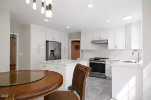 119 Woodshire Ln, Chapel Hill, NC 27514 - Photo 5