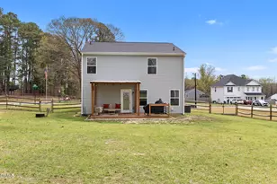 400 Century Ln, Cameron, NC 28326 - Photo 11