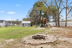 400 Century Ln, Cameron, NC 28326 - Photo 17