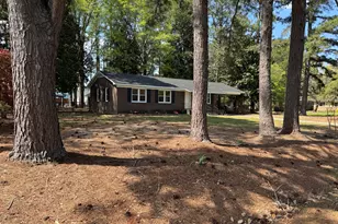 201 Carolyn Dr, Selma, NC 27576 - Photo 3