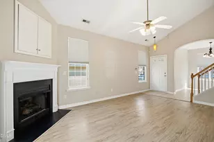 721 Hamlet Park Dr, Morrisville, NC 27560 - Photo 3