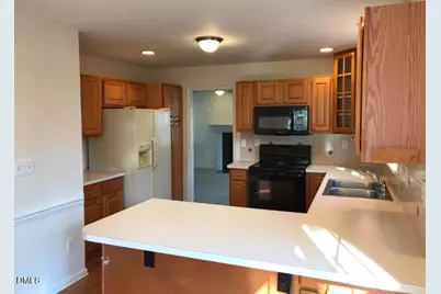 136 Trafalgar Lane, Cary, NC 27513 - Photo 5