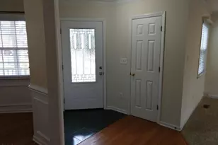 136 Trafalgar Ln, Cary, NC 27513 - Photo 3