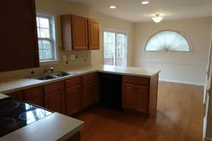 136 Trafalgar Ln, Cary, NC 27513 - Photo 7