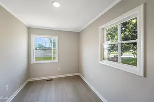 210 S Brevard St, Selma, NC 27576 - Photo 15