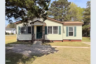 210 S Brevard Street, Selma, NC 27576 - Photo 1