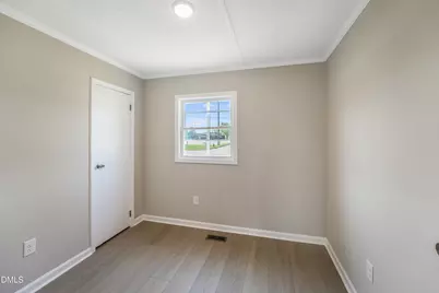 210 S Brevard Street, Selma, NC 27576 - Photo 17