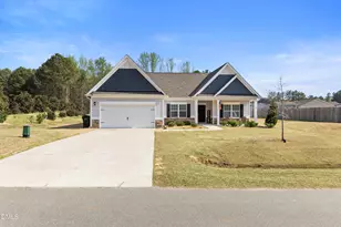 113 Lexington Dr, Sanford, NC 27332 - Photo 3