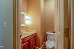 10 Innisfree Dr, Durham, NC 27707 - Photo 23