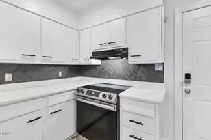 513 NW Maxine St, Fayetteville, NC 28303 - Photo 17