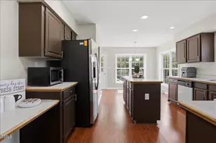 3909 La Varra Dr, Clayton, NC 27520 - Photo 9