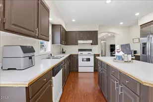 3909 La Varra Dr, Clayton, NC 27520 - Photo 17