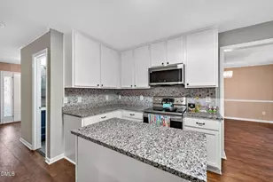 112 Jasmine Valley Ct, Holly Springs, NC 27540 - Photo 5