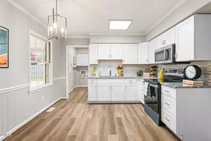 2413 Hillford Dr, Burlington, NC 27217 - Photo 9