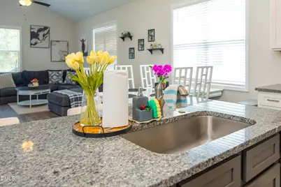 310 E Yukon Street, Kenly, NC 27542 - Photo 5