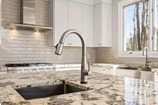 200 Donegal Dr, Chapel Hill, NC 27517 - Photo 15