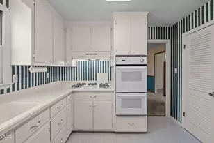 2421 Bonnie Brae Rd, Durham, NC 27703 - Photo 15