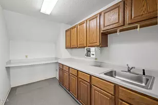 2421 Bonnie Brae Rd, Durham, NC 27703 - Photo 37