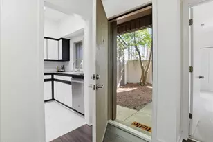 13 Vauxhall Pl, Chapel Hill, NC 27517 - Photo 9