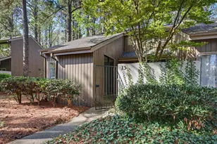 13 Vauxhall Pl, Chapel Hill, NC 27517 - Photo 3