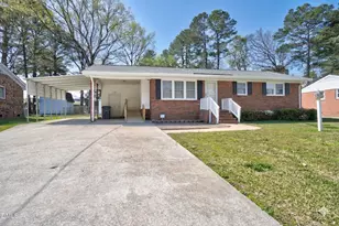 637 Clayton St, Rocky Mount, NC 27803 - Photo 1