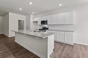 405 Conifer St, Sanford, NC 27332 - Photo 3