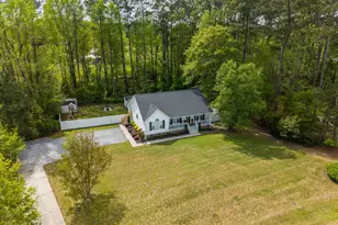 127 Phyllis Dr, Benson, NC 27504 - Photo 3