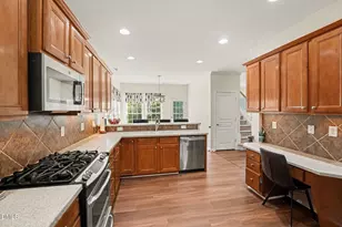 302 Euphoria Cir, Cary, NC 27519 - Photo 5