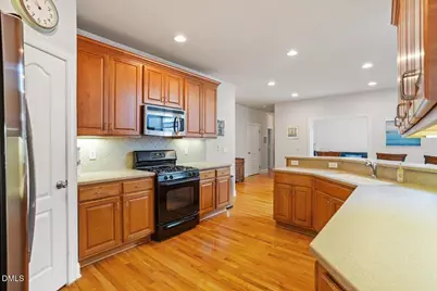 108 Alden Village Court, Cary, NC 27519 - Photo 7