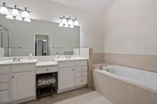 108 Alden Village Ct, Cary, NC 27519 - Photo 25