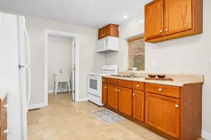 2394 Blue Willow Ln, Rocky Mount, NC 27804 - Photo 9