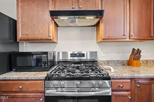 4813 Cutstone Ct, Raleigh, NC 27610 - Photo 9