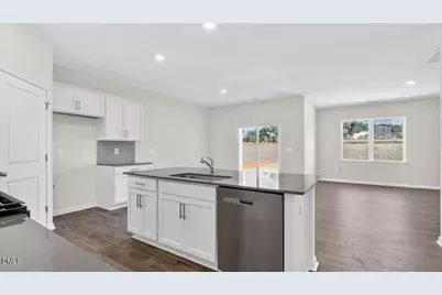 420 Conifer Street, Sanford, NC 27332 - Photo 3