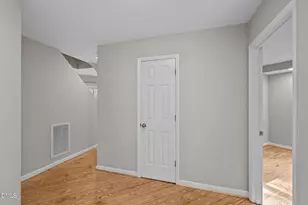 132 Creekview Cir, Carrboro, NC 27510 - Photo 7