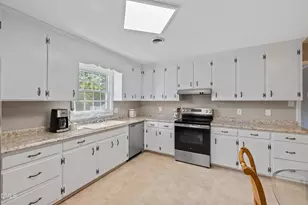 3920 Sue Ln, Raleigh, NC 27604 - Photo 29