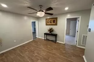 325 Tuskegee Dr, Laurinburg, NC 28352 - Photo 7