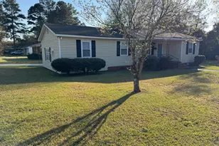 325 Tuskegee Dr, Laurinburg, NC 28352 - Photo 5
