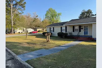 325 Tuskegee Dr, Laurinburg, NC 28352 - Photo 3