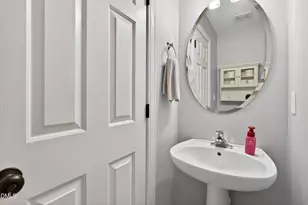 104 Braxton Village Way, Holly Springs, NC 27540 - Photo 25