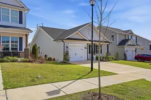 263 Maidenhair Pl, Clayton, NC 27520 - Photo 3