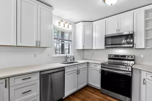 106 Long Shadow Ln, Cary, NC 27518 - Photo 7