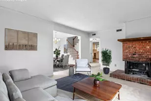 833 Kensington Dr, Cary, NC 27511 - Photo 7