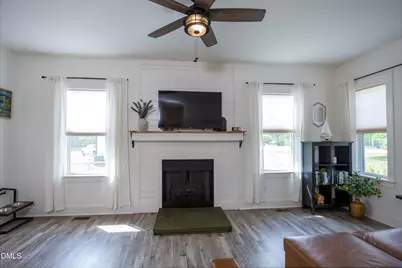 507 S Lincoln Street, Coats, NC 27521 - Photo 7