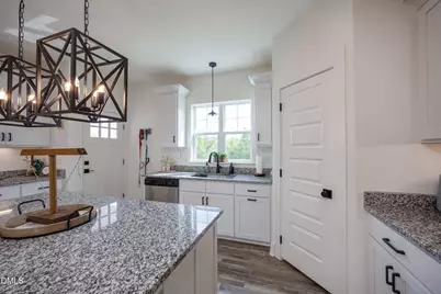 507 S Lincoln Street, Coats, NC 27521 - Photo 13