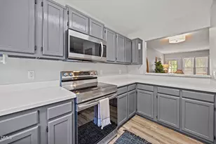 6036 Epping Forest Dr, Raleigh, NC 27613 - Photo 7