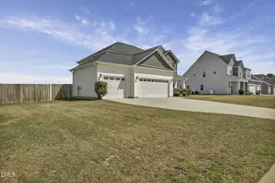 5432 Mountain Run Dr, Hope Mills, NC 28348 - Photo 5