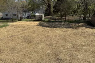 880 Bridgers St, Henderson, NC 27536 - Photo 15